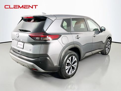 Used 2022 Nissan Rogue SV FWD image 7