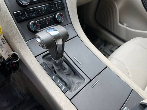 Used 2012 Ford Taurus SEL FWD image 25