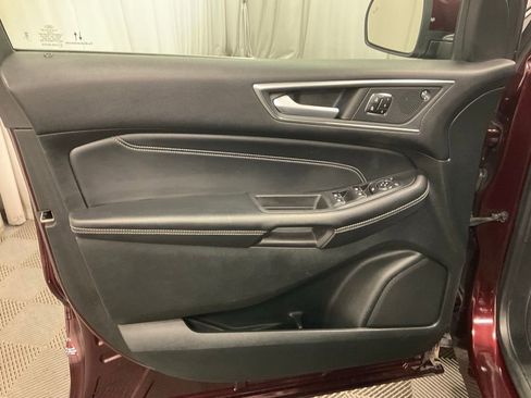 Used 2023 Ford Edge Titanium image 15