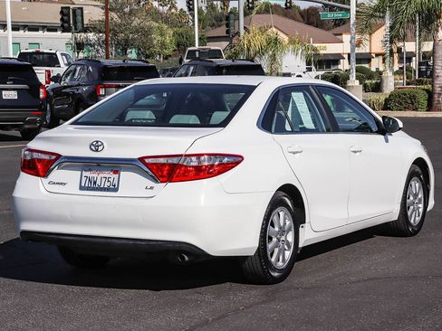 Used 2016 Toyota Camry LE FWD image 4