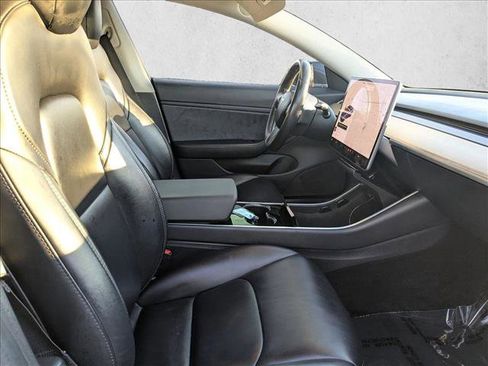 Used 2018 Tesla Model 3 Long Range image 19