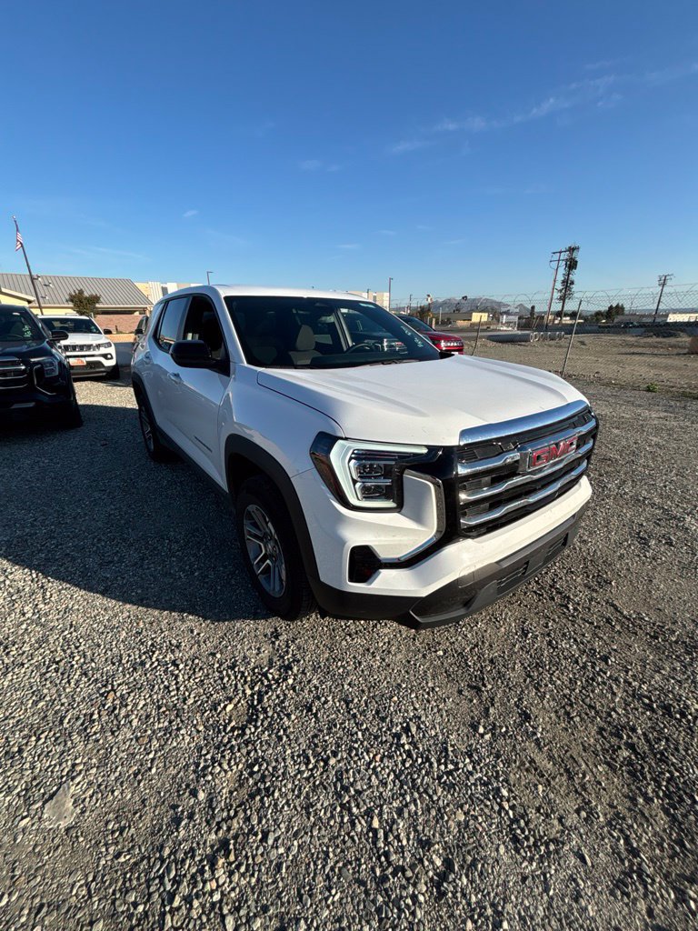 Used 2026 GMC Terrain Elevation AWD/4WD image 3