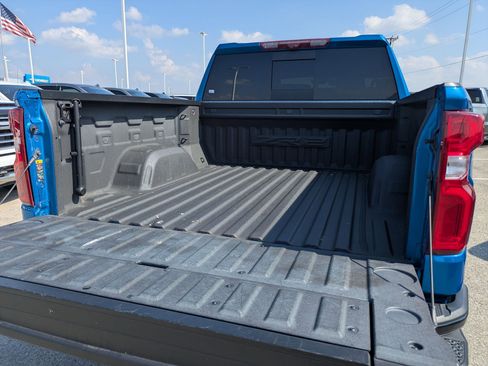 Certified 2023 Chevrolet Silverado 1500 ZR2 w/ Technology Package image 26