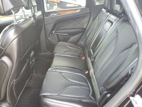 Used 2019 Lincoln MKC Reserve w/ MKC Climate Package AWD/4WD image 14
