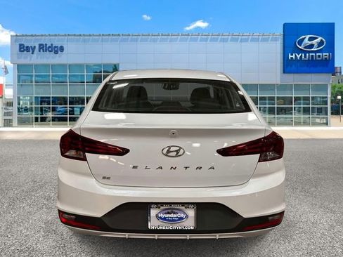 Used 2020 Hyundai Elantra SE w/ Cargo Package (C1) FWD image 5