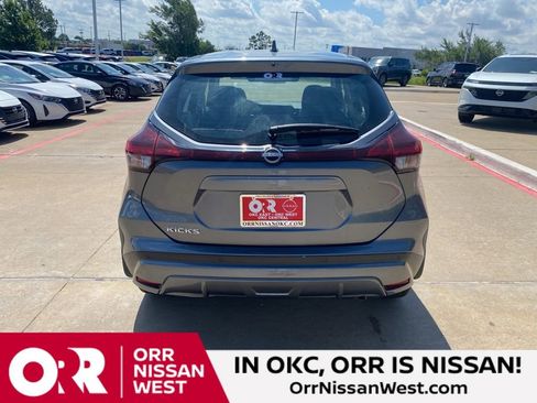 New 2025 Nissan Kicks Play S image 4