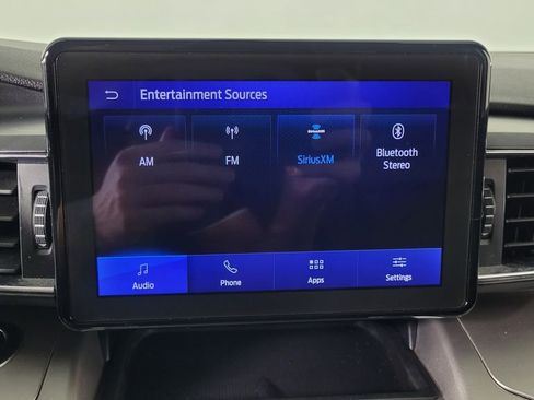 Used 2021 Ford Explorer XLT w/ Equipment Group 202A image 24