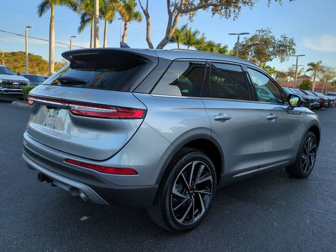 Used 2023 Lincoln Corsair Reserve w/ Towing Package image 4