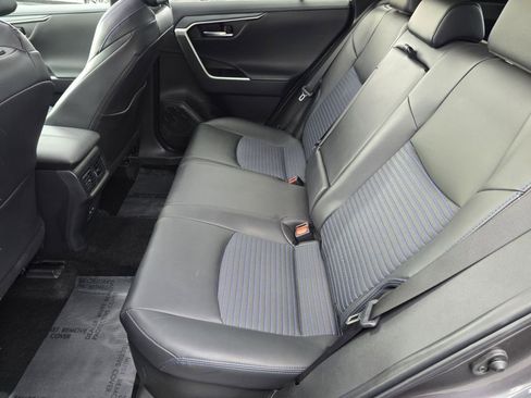 Used 2025 Toyota RAV4 XSE w/ Advanced Technology Package AWD/4WD image 32