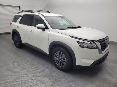 Used 2022 Nissan Pathfinder SV FWD image 11