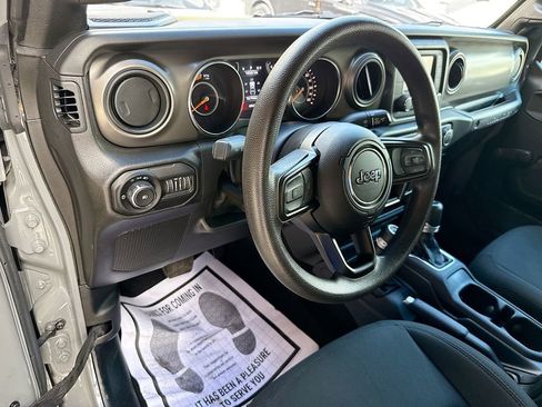 Used 2021 Jeep Wrangler Unlimited Sport image 10