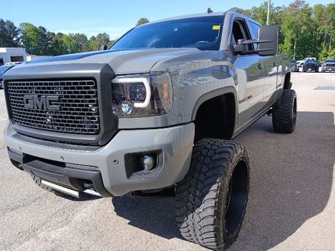Used 2015 GMC Sierra 2500 Denali w/ Duramax Plus Package AWD/4WD image 12