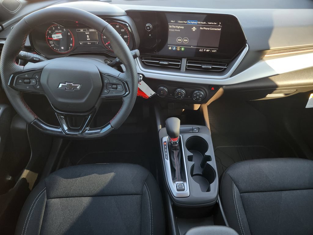 New 2026 Chevrolet Trax RS w/ Sunroof Package FWD image 19