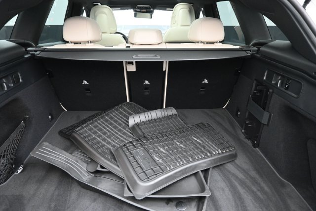 Used 2027 Mercedes-Benz GLC 300 image 29