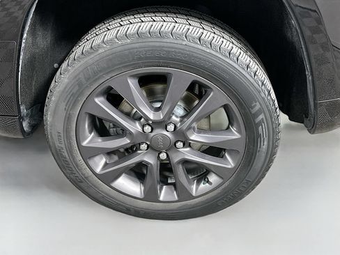 Used 2019 Jeep Grand Cherokee High Altitude AWD/4WD image 32