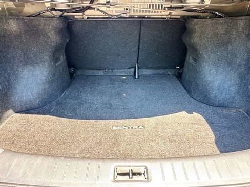 Used 2017 Nissan Sentra SR w/ SR Premium Technology Package FWD image 17