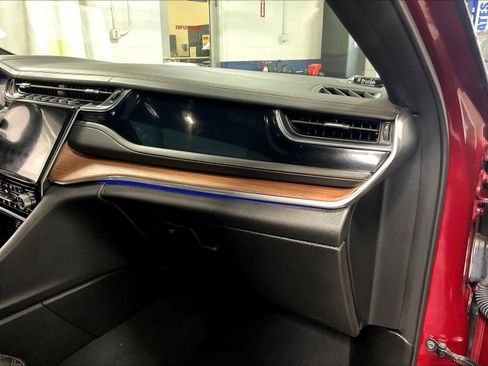 Used 2022 Jeep Grand Cherokee Summit image 13