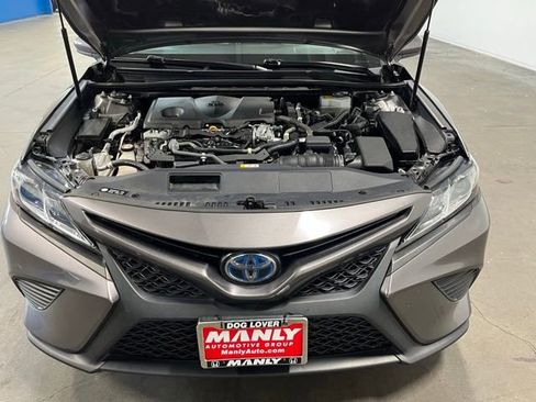 Used 2018 Toyota Camry SE FWD image 9