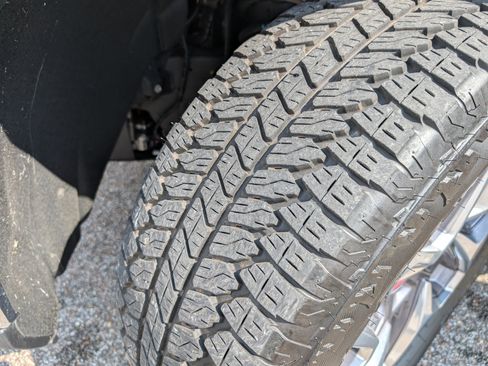 Used 2025 GMC Sierra 1500 SLT w/ SLT Premium Plus Package image 36