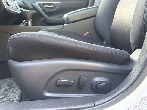 Used 2017 Nissan Altima 2.5 SR w/ Midnight Edition Package image 20