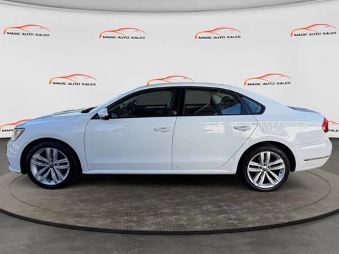 Used 2019 Volkswagen Passat 2.0T Wolfsburg w/ Wheels & Sunroof Package FWD image 7