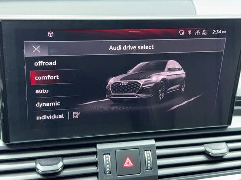 Used 2024 Audi Q5 2.0T Premium w/ Convenience Package image 27