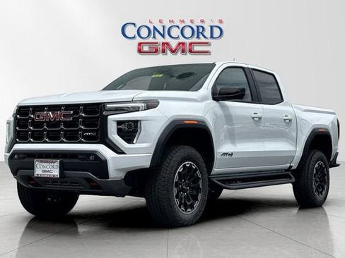 Used 2026 GMC Canyon AT4 w/ LPO, Off Road Lift Package AWD/4WD image 8