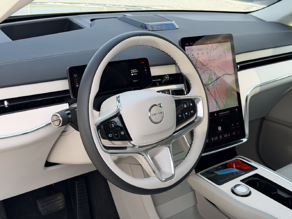 Certified 2025 Volvo EX90 Plus AWD/4WD image 26
