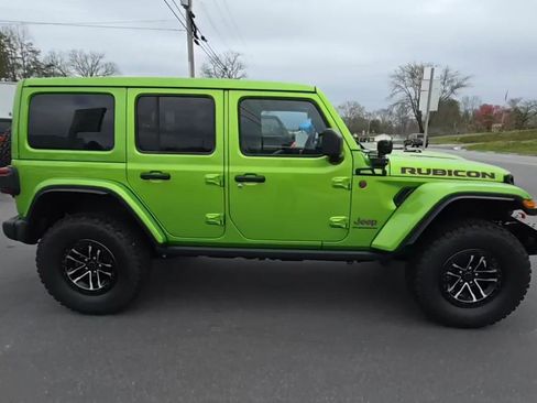 Used 2025 Jeep Wrangler Unlimited Rubicon image 12