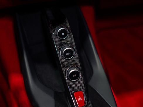 Used 2019 Ferrari 812 Superfast RWD image 17