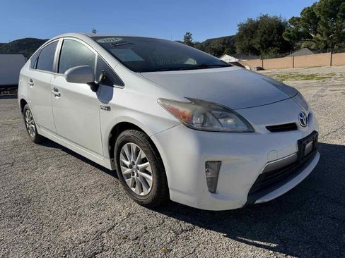 Used 2014 Toyota Prius Plug-In Hybrid image 1