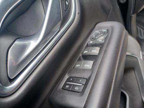 Used 2021 Chevrolet Suburban High Country image 17