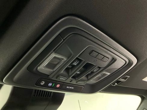 Used 2025 GMC Sierra 3500 AT4 w/ AT4 Premium Plus Package image 26