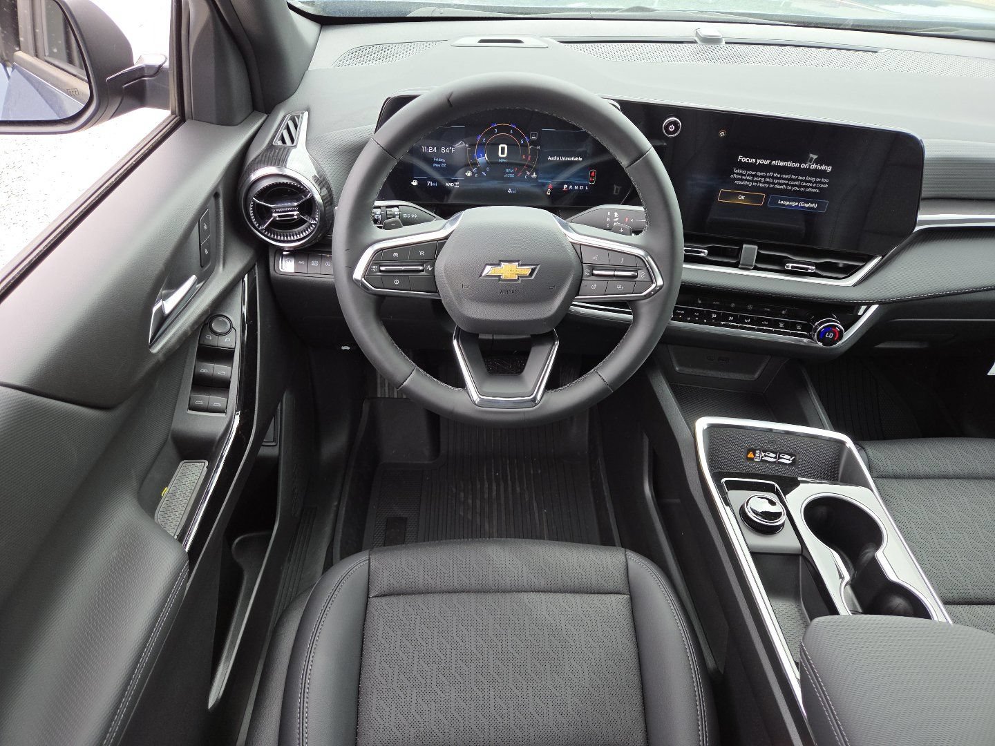 New 2026 Chevrolet Equinox LT w/ Convenience Package II AWD/4WD image 4