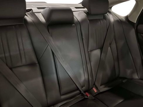 Used 2019 Honda Accord Touring image 16