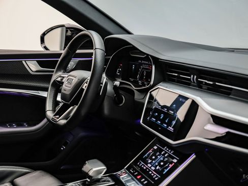 Used 2023 Audi RS 6 w/ Black Optic Package image 58