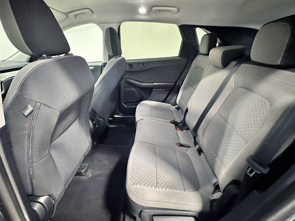 Used 2022 Ford Escape SE w/ Cold Weather Package AWD/4WD image 16