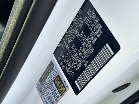 Certified 2025 Kia Sorento SX Prestige image 28