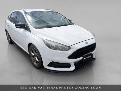 Used 2016 Ford Focus ST FWD image 1
