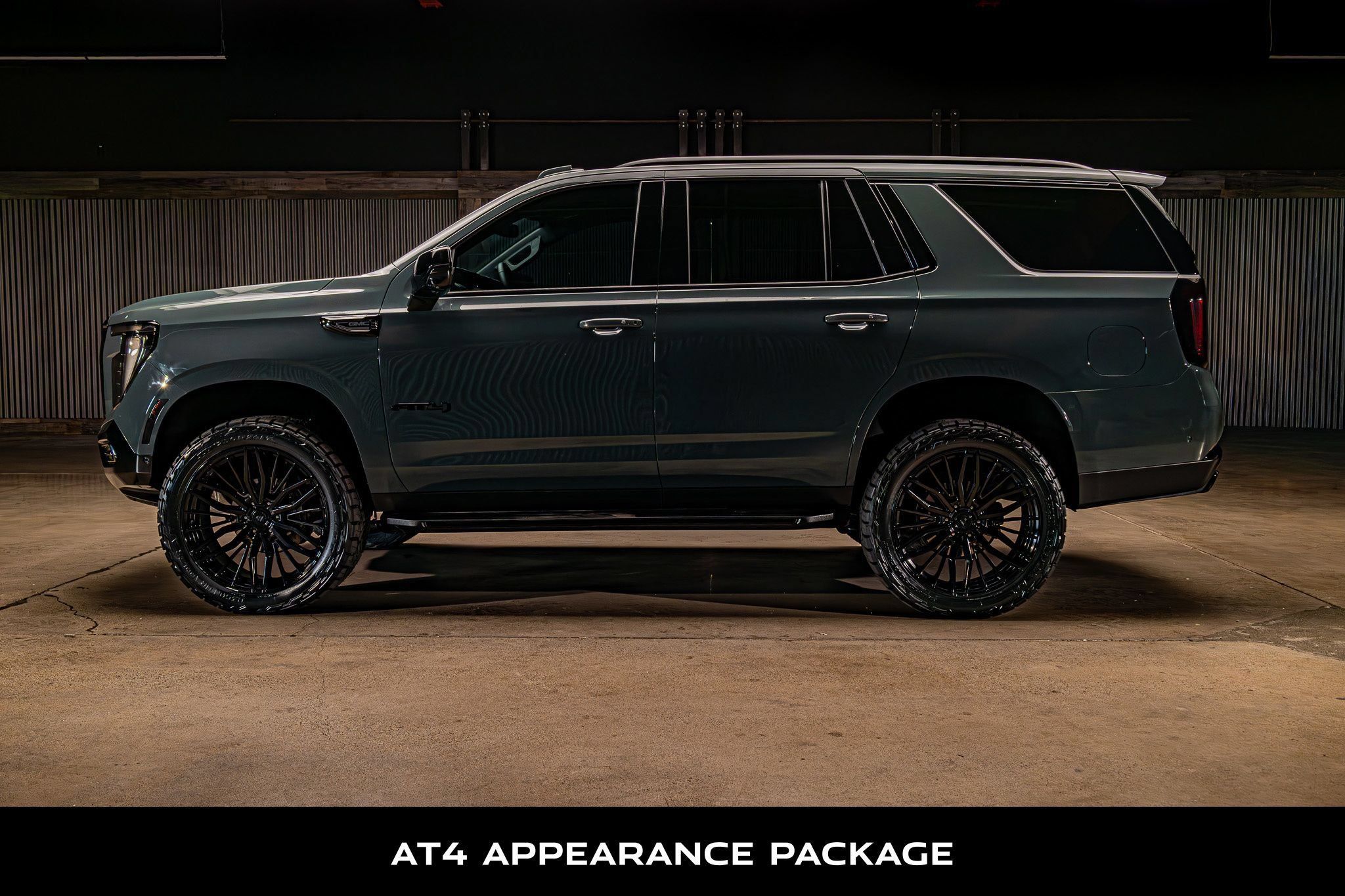 Used 2025 GMC Yukon AT4 w/ LPO, AT4 Appearance Package AWD/4WD image 6