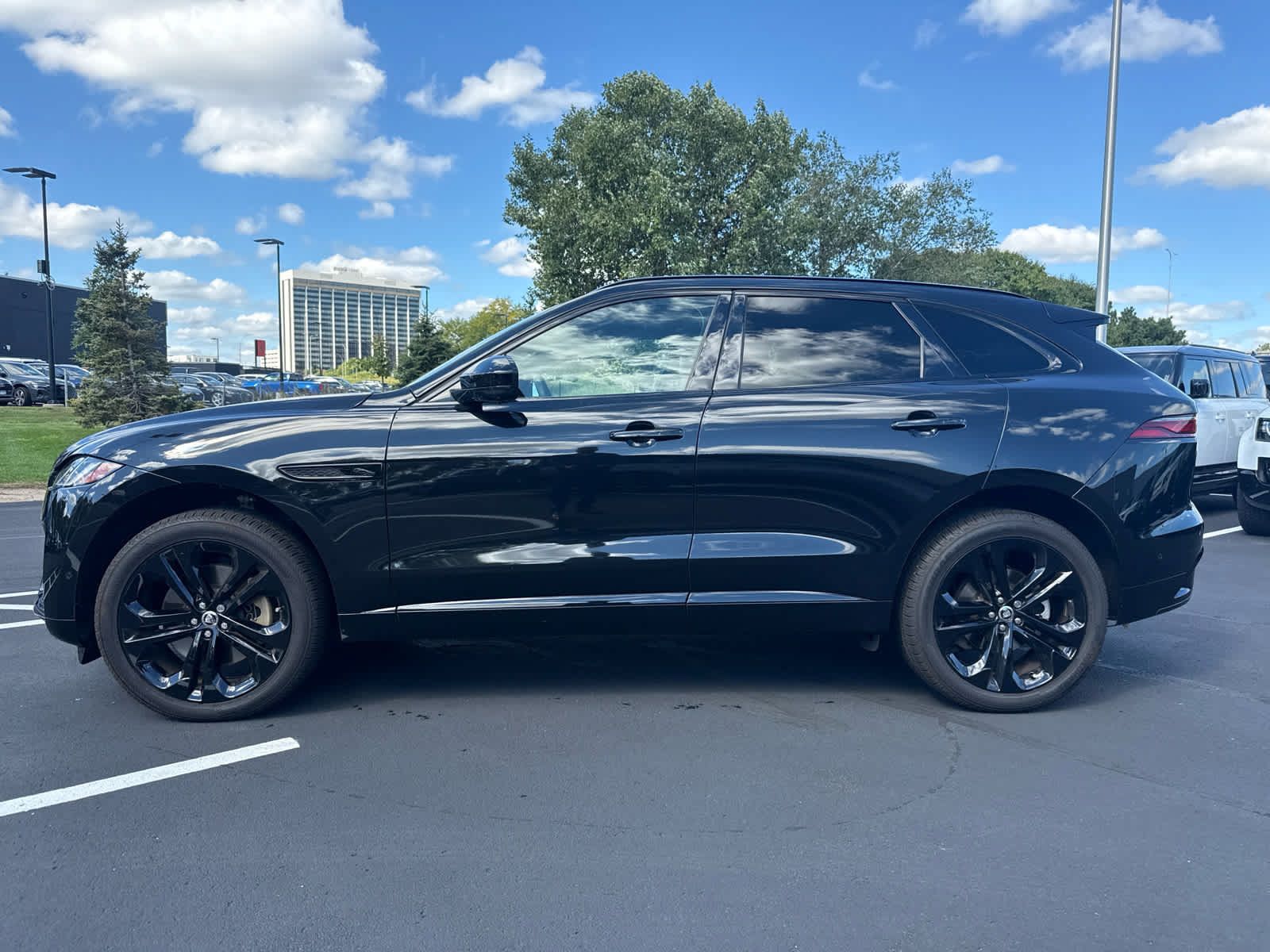 Used 2026 Jaguar F-PACE R-Dynamic S AWD/4WD image 2