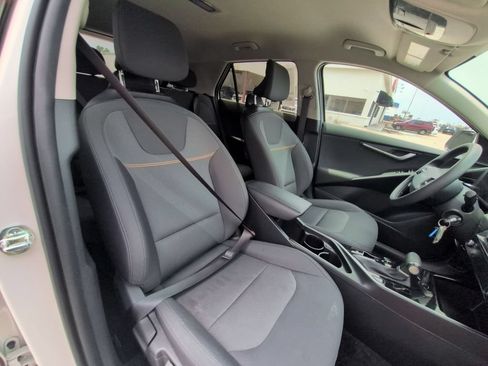 Used 2025 Kia Niro LX FWD image 30