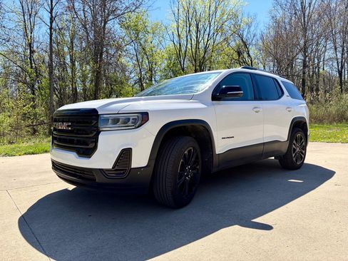 Used 2023 GMC Acadia SLE w/ Driver Convenience Package FWD image 5