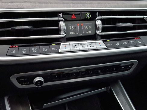 Used 2023 BMW X5 xDrive40i w/ Premium Package image 16