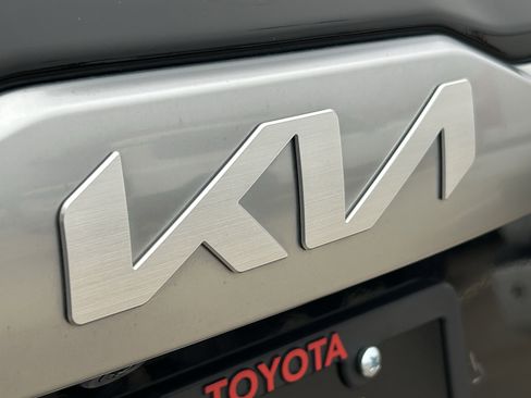 Used 2023 Kia Seltos S image 7