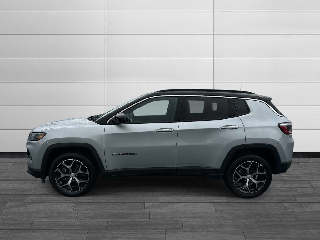 Used 2024 Jeep Compass Limited AWD/4WD image 6