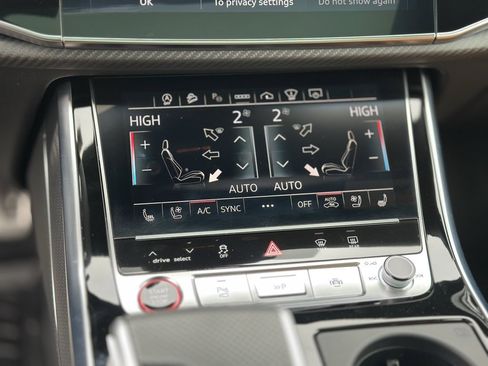 Used 2024 Audi RS Q8 image 17