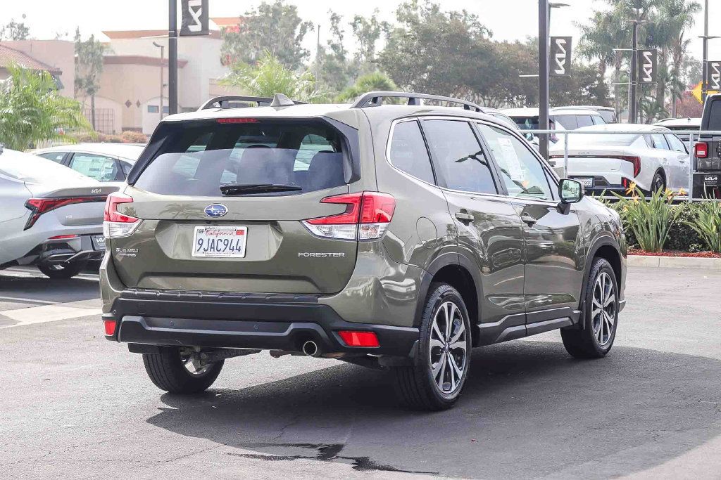 Certified 2023 Subaru Forester Limited AWD/4WD image 5