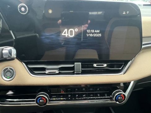 New 2025 Chevrolet Equinox ACTIV w/ LPO, Floor Liner Package image 15