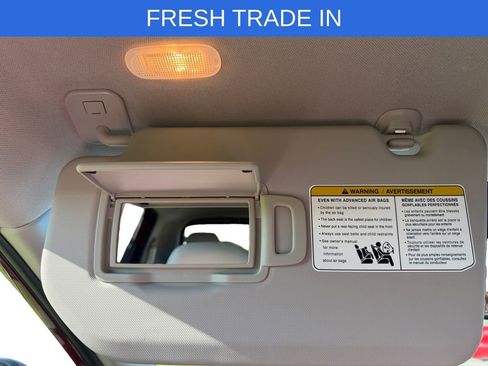 Used 2025 Nissan Rogue SL AWD/4WD image 22